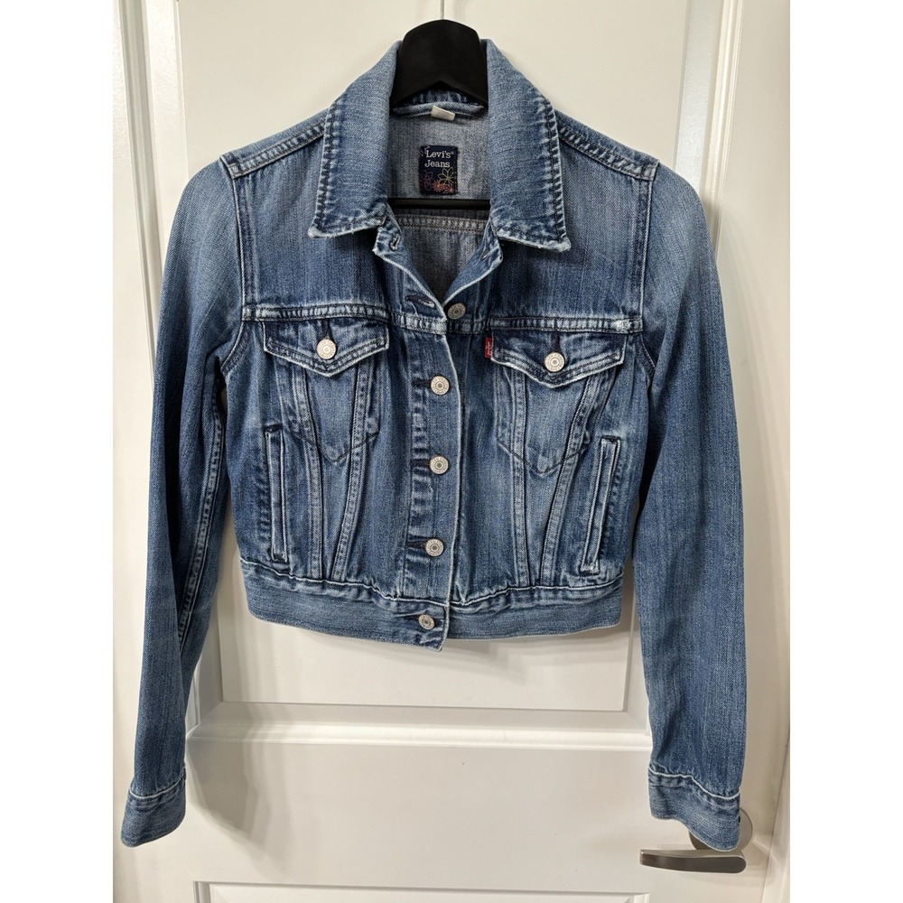 Levis Denim Trucker Jacket Women Size XS Cropped Distressed 100% Cotton GUC